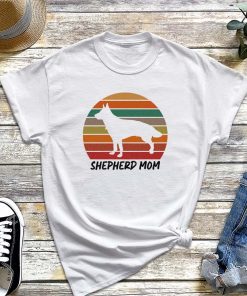 Retro German Shepherd Mom T-Shirt, Pet Shepard Mama Shirt, Gifts for Dog Lovers, Dog Mom Shirt for Women