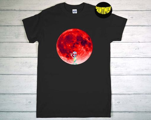 Bfon UFO T-Shirt, Full Moon UFO Alien Shirt, Ufology Shirt, UFO Lover Tee, Space Shirt, Funny Alien Shirt