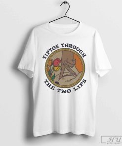 Official Vintagefantasy tiptoe through the two lips T-shirt
