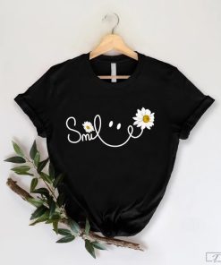 Daisy Smile Face Shirt, Floral Gift for Women, Mom Trendy Flower Shirt