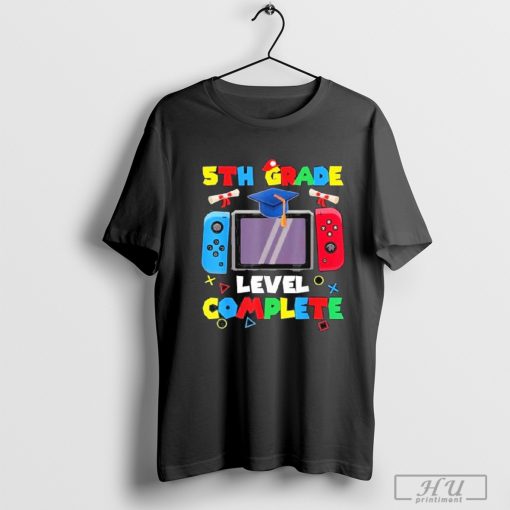 Best 5th Grade Level Complete Graduation Class Of 2024 Boys Gamer T-shirt