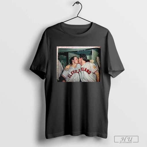 Cleveland Guardians Bob Lemon kissed Gene Bearden shirt