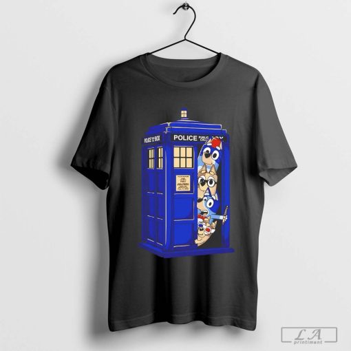 The Heeler family in a TARDIS family of Dogtors shirt