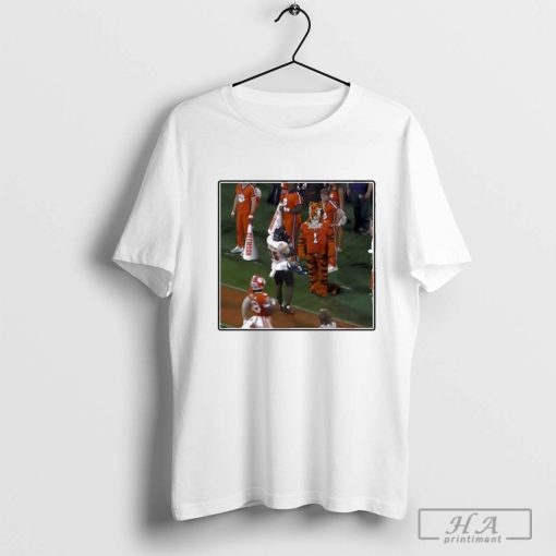 Louisville Cardinals Hit The Night Night Celly On The Clemson Tigers Mascot Shirt