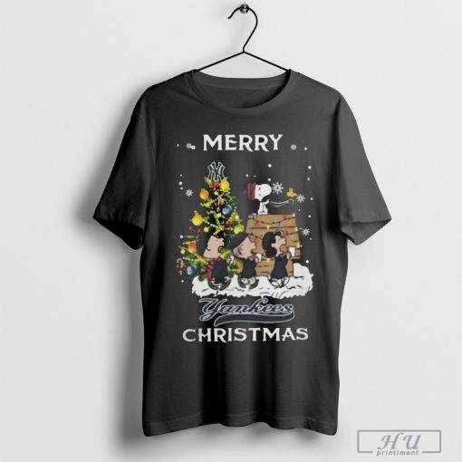 New York Yankees X Snoopy And Friends Merry Christmas 2024 Shirt