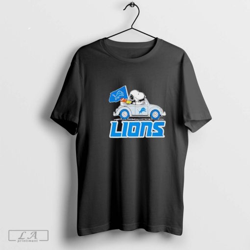 Snoopy driving Detroit Lions flag shirt