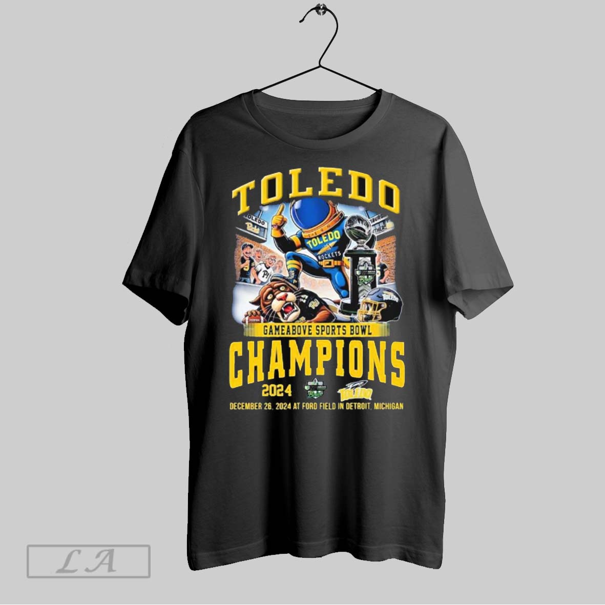 Official Toledo Rockets Gameabove Bowl Champions 2024 Celebrating Dec 26 2024 Mascots T Shirt