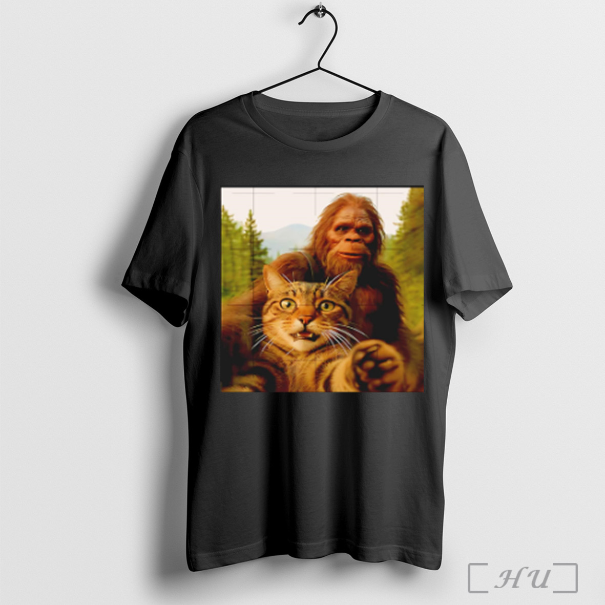 Cat Bigfoot Sasquatch Selfie Photo T Shirt Sweatshirt