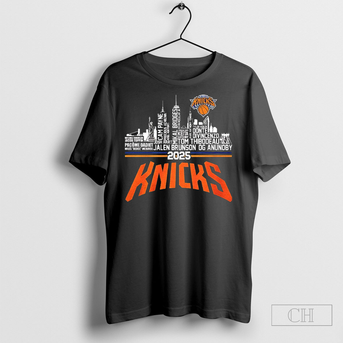 Jalen Brunson Og Anunoby Coach Tom Thibodeau 2025 New York Knicks Skyline City Roster Shirt