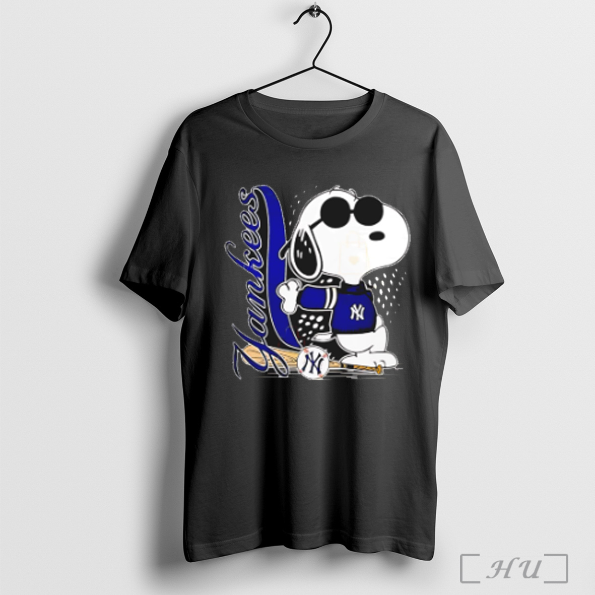 New York Yankees Snoopy Pose T Shirt Sweatshirt