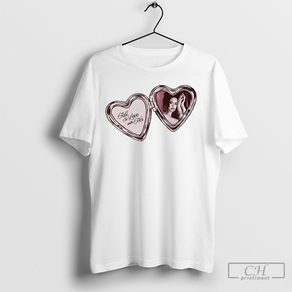 Sabrina Claudio Fall In Love With Her Shirt