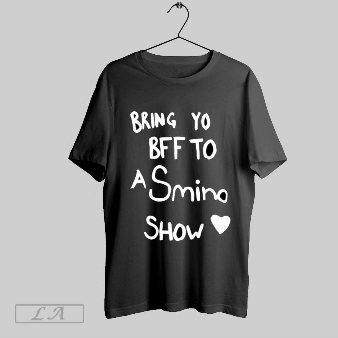 Top Bring Yo Bff To A Smino Show Heart T Shirt Sweatshirt Hoodie Shirt