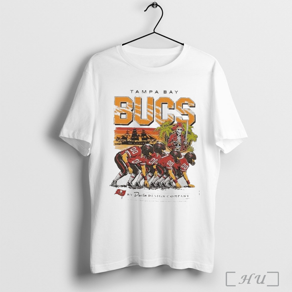 Officials Tampa Bay Buccaneers Nfl 50 Seasons Of The Krewe Est 1976 Skull Pirate Football Graphic T Shirt Sweatshirt