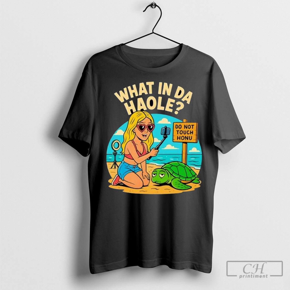 What In Da Haole Girl Taking Selfie With Hawaiian Monk Seal Turtle Shirt Tee Hoodie