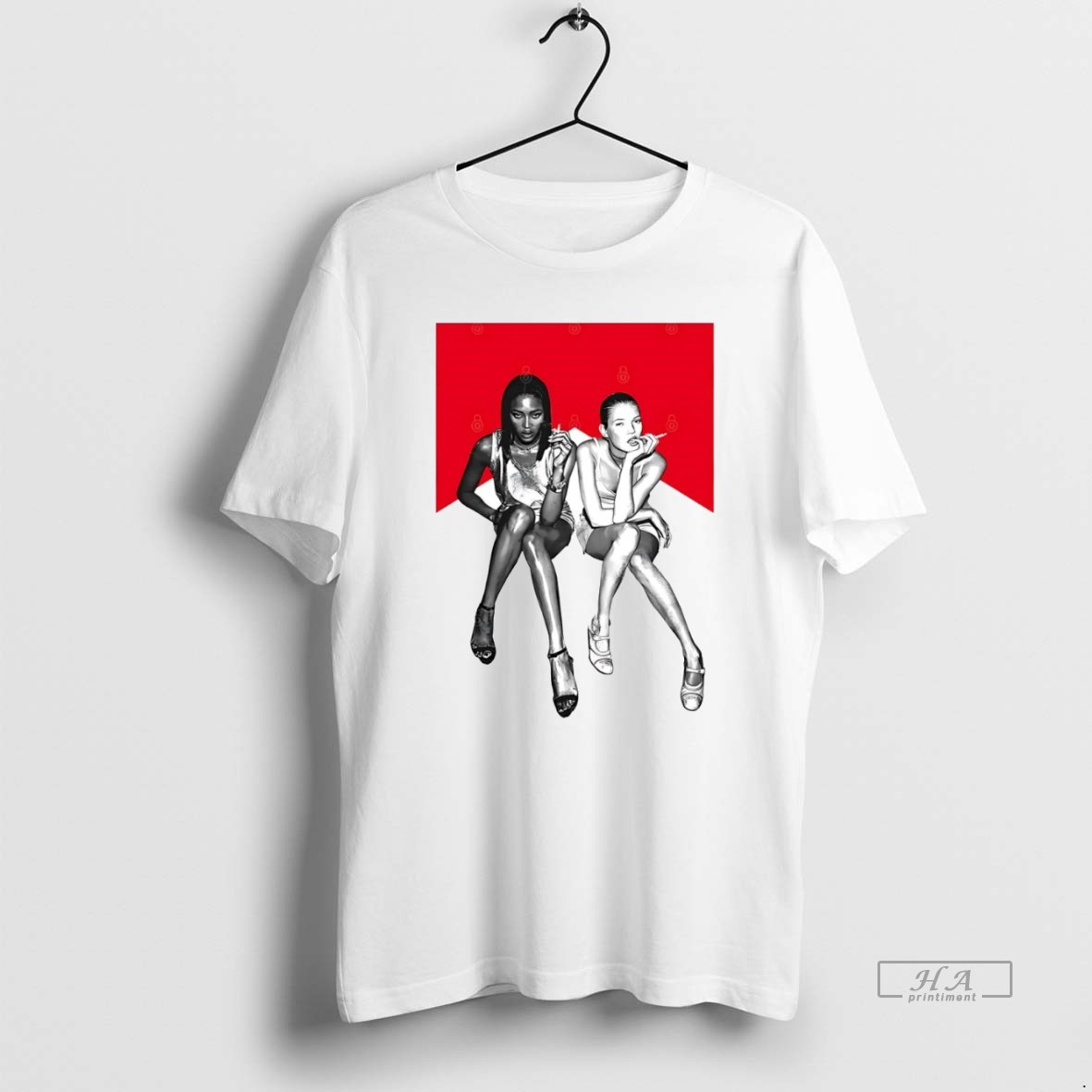 Official Trendy Kate Moss And Naomi Campbell Smoking Tee Shirt