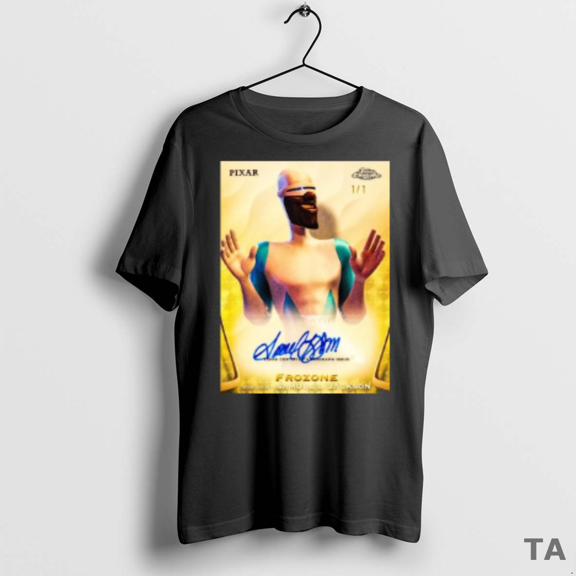 Top Topps Certified Autograph Issue Frozone Voiced Samuel L T Shirt Sweater