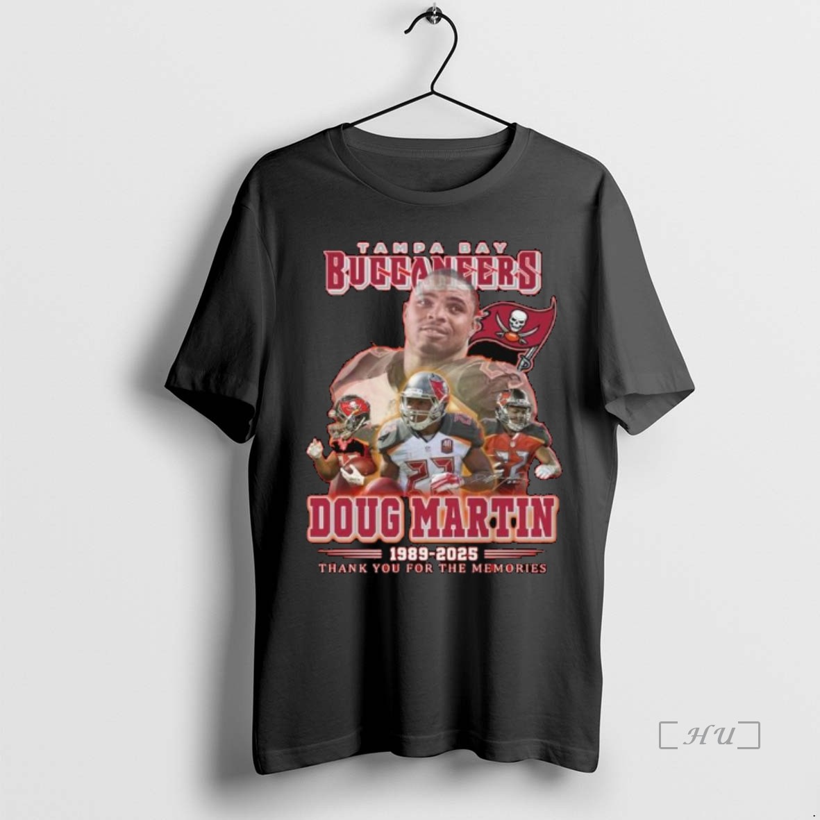 Trending Tampa Bay Buccaneers Doug Martin Thank You For Memories 1989 2025 Signature Long Sleve T Shirt Sweater Hoodie