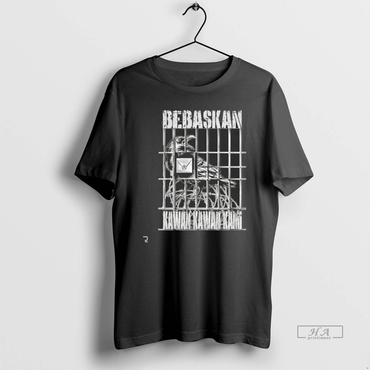 Trendy Bebaskan Kawan Kami Tee Shirt