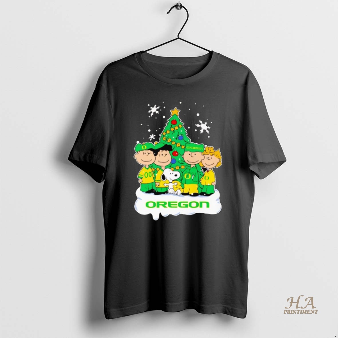 Official Peanuts Characters Oregon Ducks Christmas Tree T Shirt