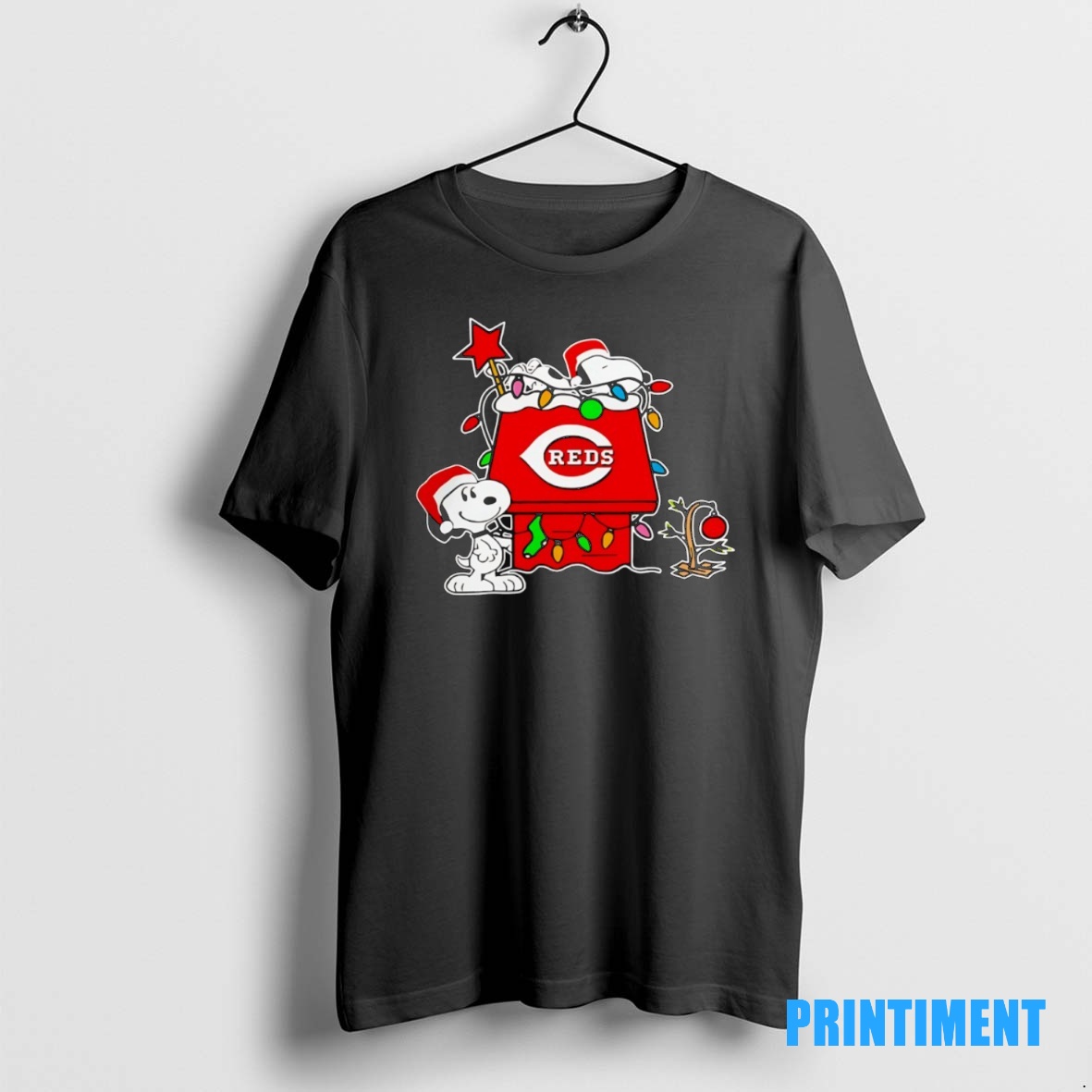 Official Santa Hat Snoopy Cincinnati Reds Football Christmas Holiday 2025 Tee Sweater Hoodie