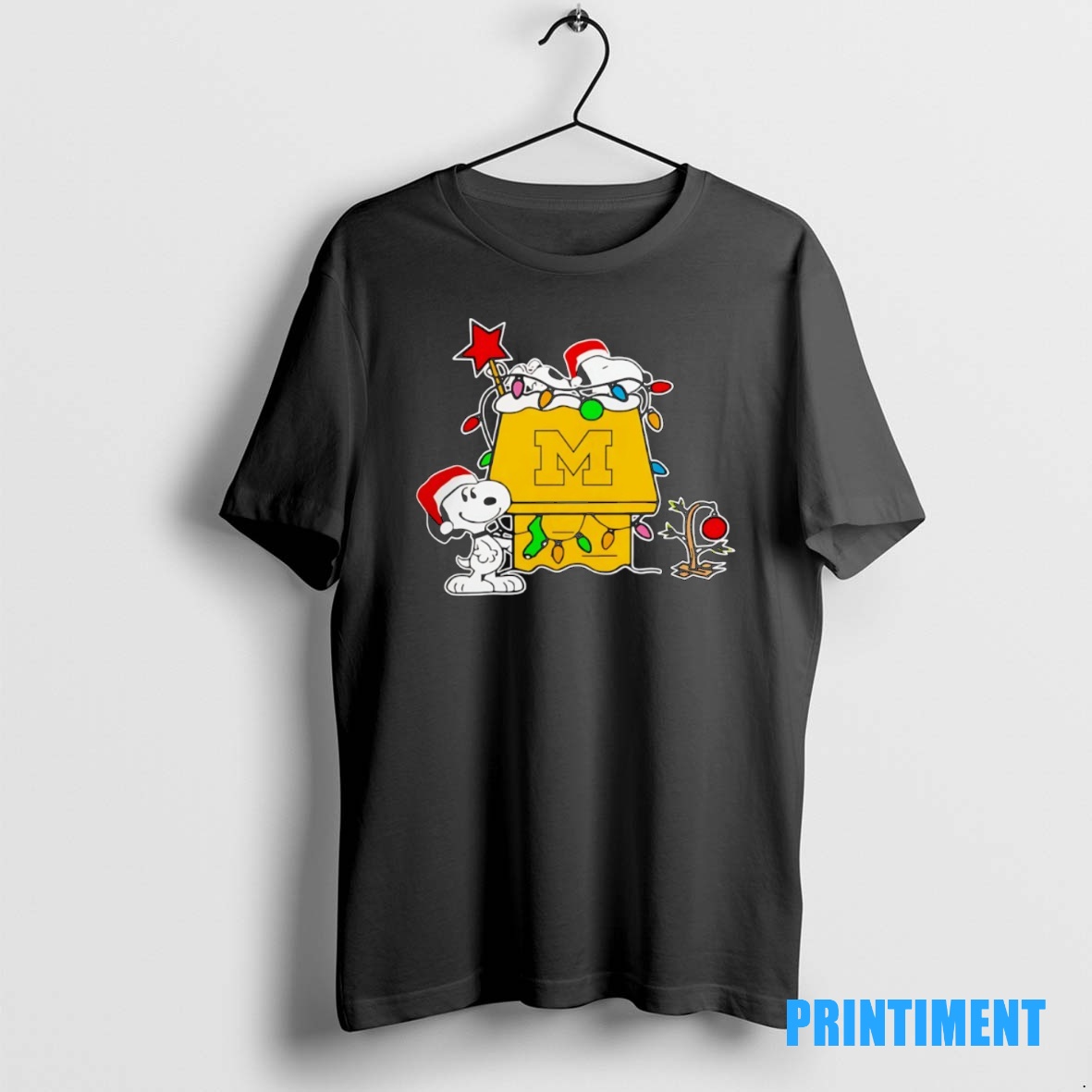 Official Santa Hat Snoopy Michigan Wolverines Football Christmas Holiday 2025 Tee Sweater Hoodie