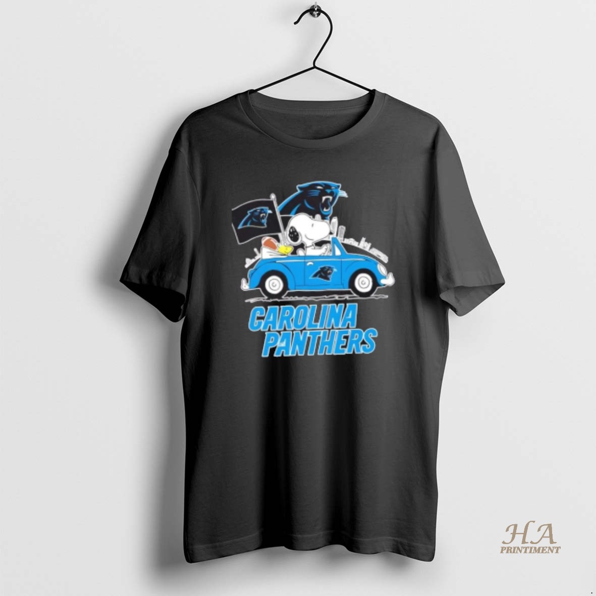 Official Snoopy Driving Car Carolina Panthers Football City Skyline T Shirt