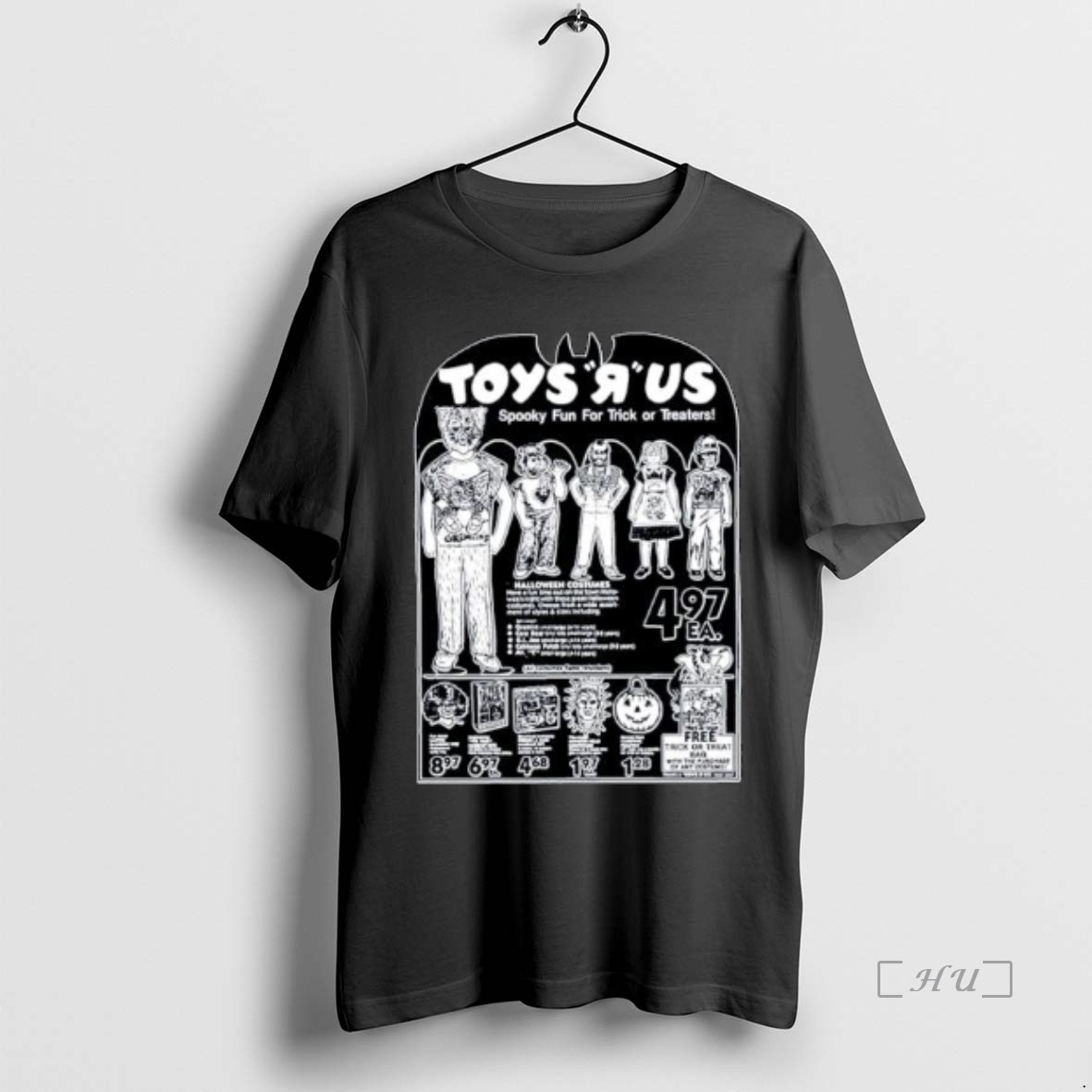 Officials Toys R Us Spooky Fun For Trick Or Treaters Ornaments Premium T Shirt Sweater Hoodie