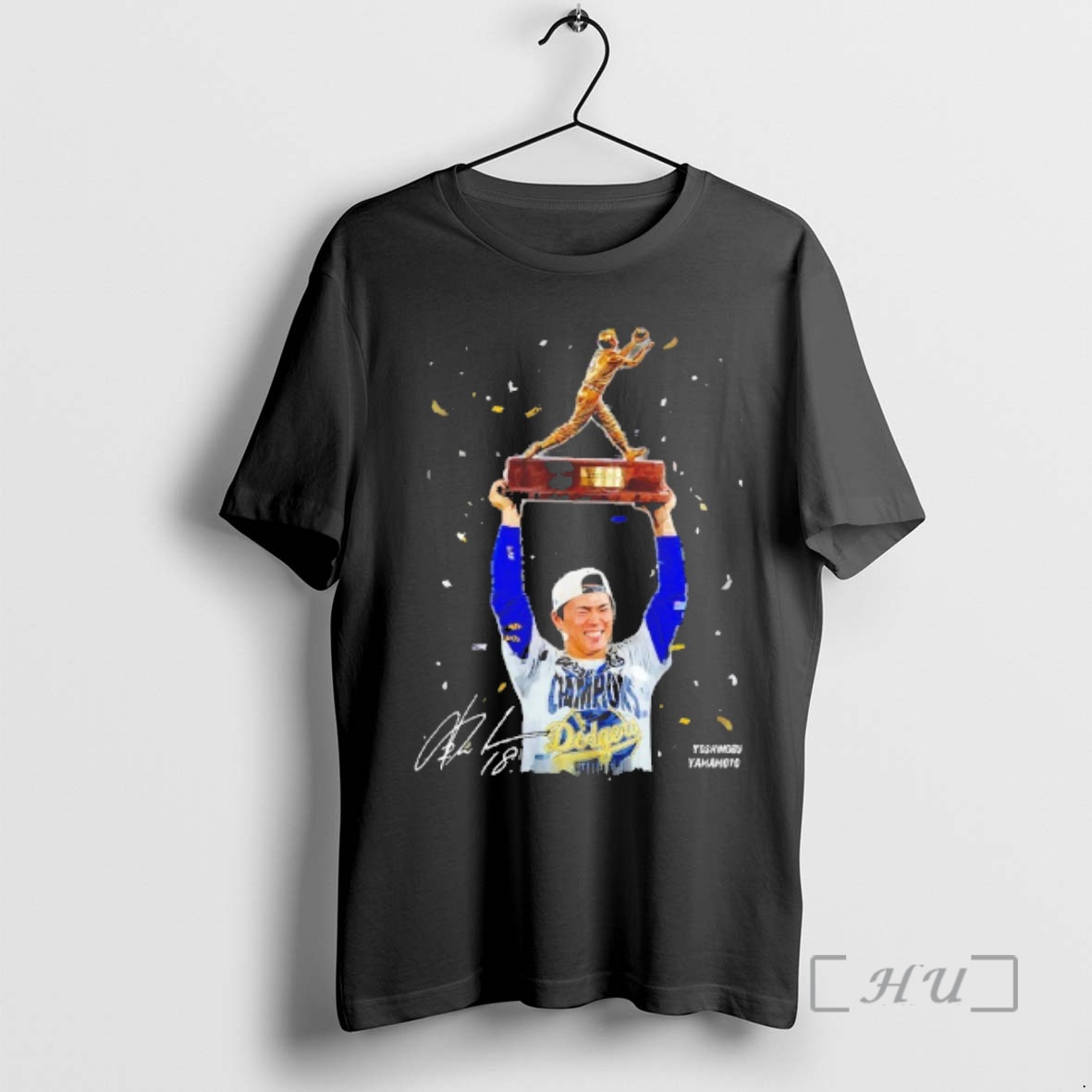 Officials Yoshinobu Yamamoto Los Angeles Dodgers Raise Mvp World Series Cup Signature Premium T Shirt Sweater Hoodie