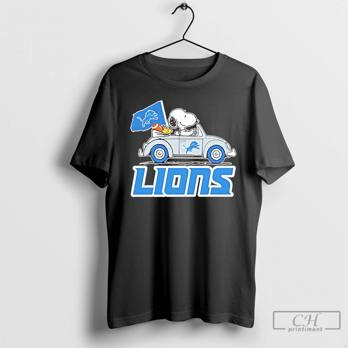 Classic Snoopy And Woodstock Driving Car Detroit Lions 2025 T Shirts Sweater Hoodie