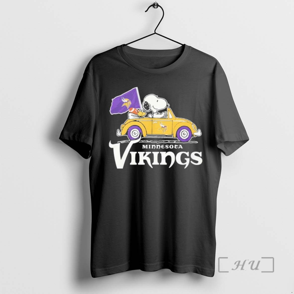 Officials The Peanuts Driving Car X Minnesota Vikings 2026 Premium T Shirts Sweater Hoodie