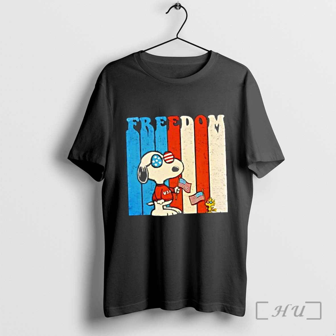 Officials Snoopy And Woodstock Peanuts Freedom Usa 250th Anniversary Premium T Shirts Sweater Hoodie