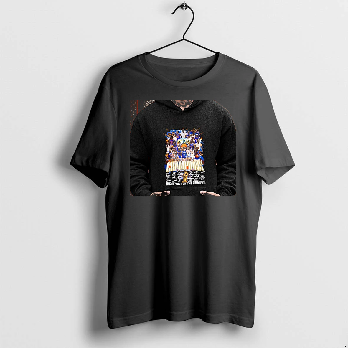 Officials New York Knicks 2025 2026 Champions Jalen Brunson And Team Signatures Premium T Shirt Sweatshirt Hoodie