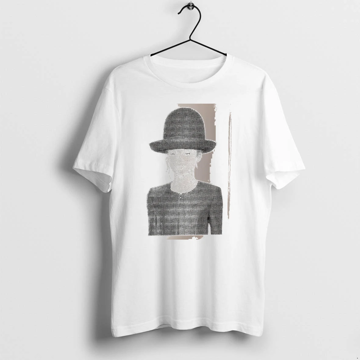 Officials Zendaya Wearing A Black Hat White Premium T Shirt Sweatshirt Hoodie